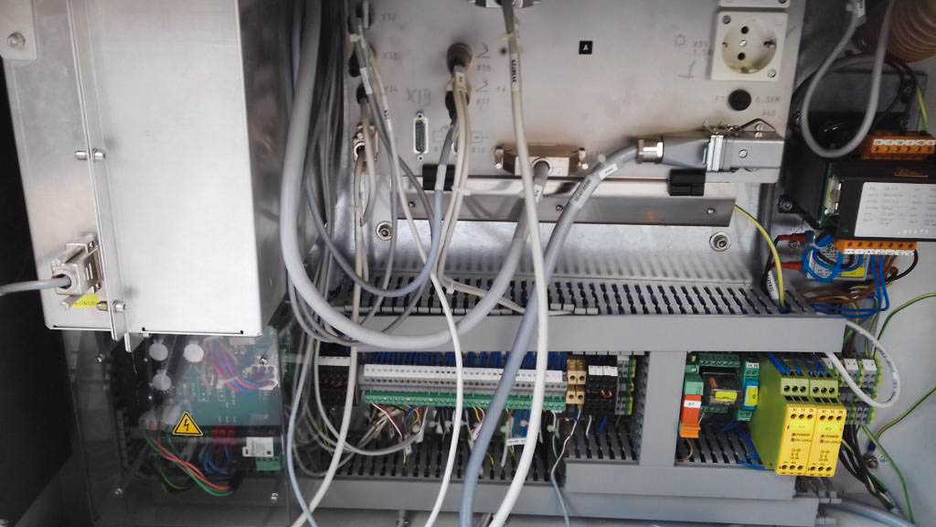 Usado Trumpf PowerWeld + HL 204 P - Soldadura láser - 2002