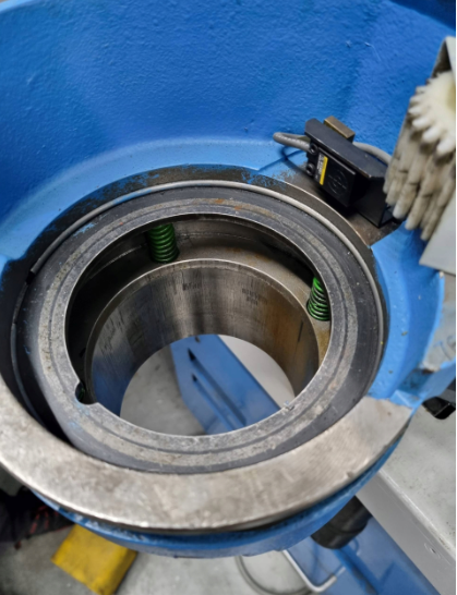 Used Euromac CX 1000/30 I Punching Machine