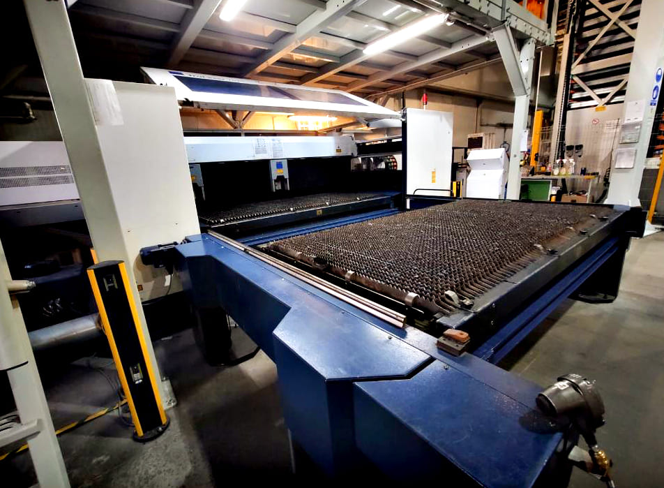 Usado Trumpf TruLaser 7025 L - Máquina de corte por láser - 2010