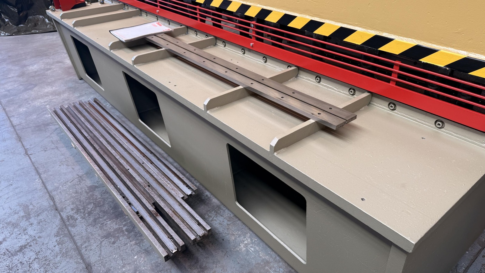 Used Darley GS 3006 I Hydraulic Shear I 1976