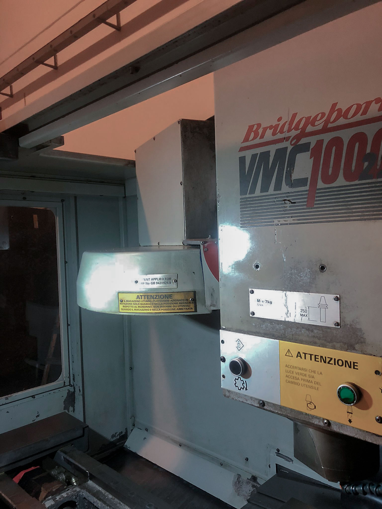 Gebruikt Bridgeport VMC 1000-22 - Verticale bewerkingscentra - 1995