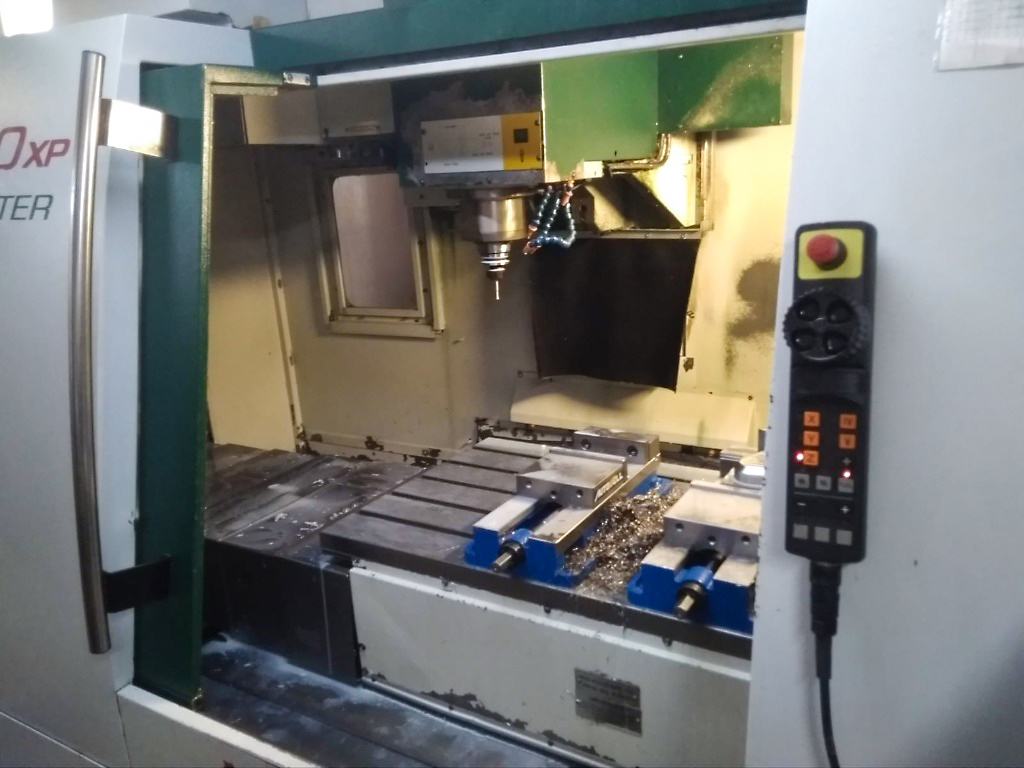 Gebruikt Bridgeport VMC 1000 XP I Verticaal bewerkingscentrum I 2002