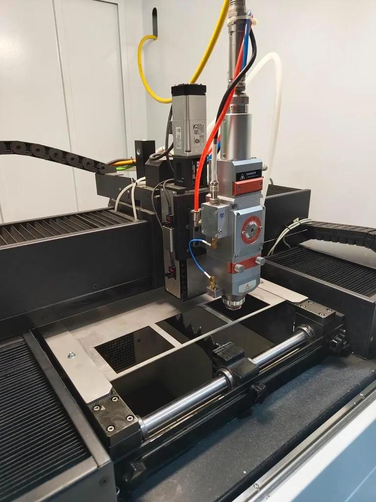Gebruikt JNLink IPG 1kW I Fiber Laser
