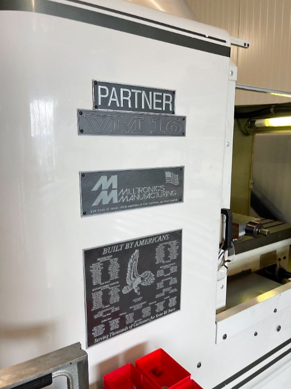 Gebruikt Milltronics VM-16 - Verticaal bewerkingscentrum - 1997