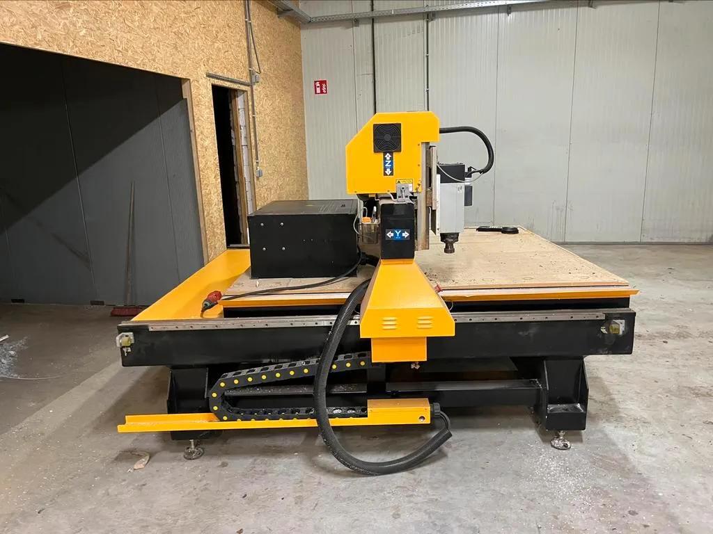 Gebruikt Blue Elephant ELE2020-3A I CNC Router