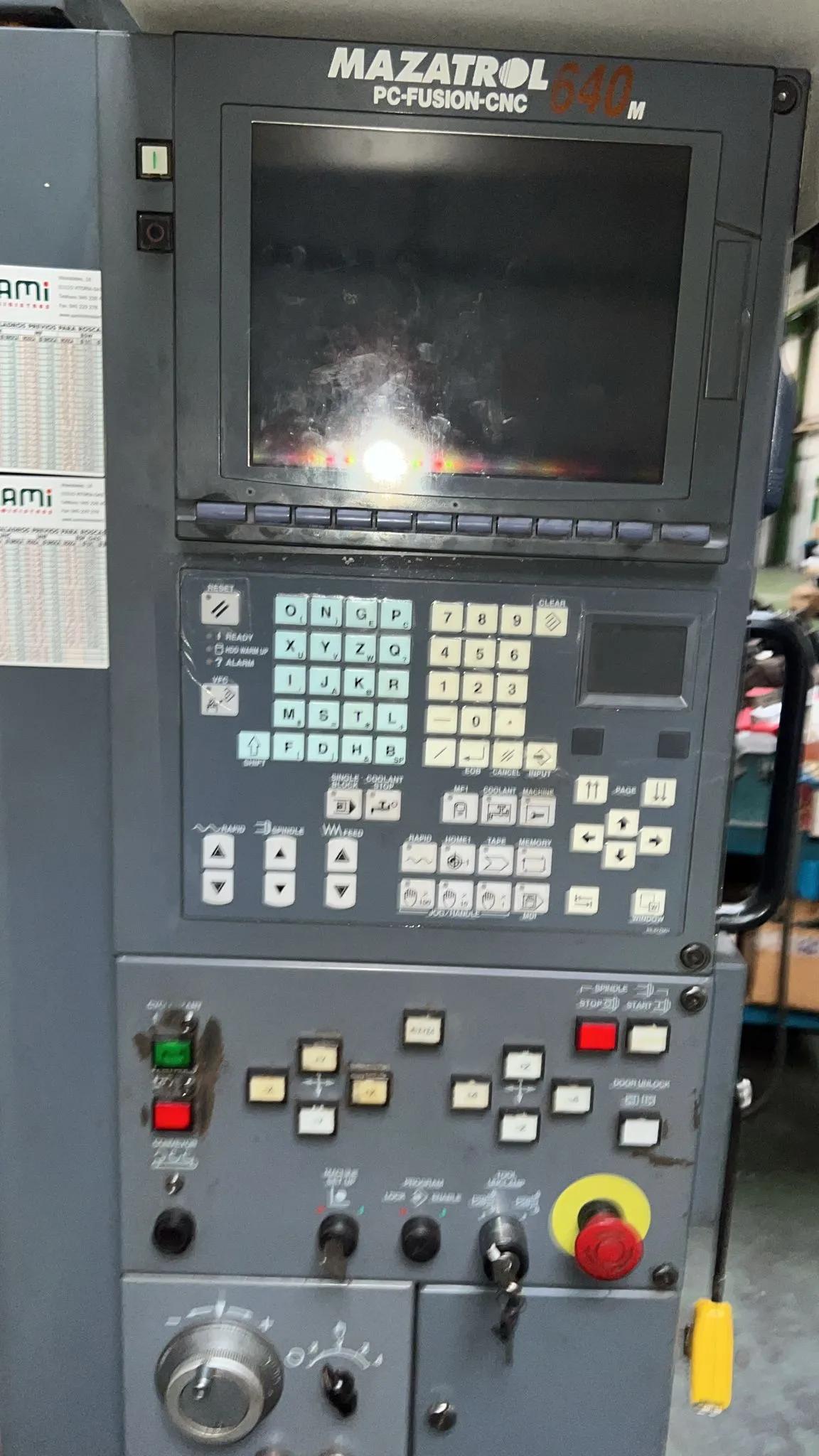 Usado Centro de mecanizado vertical Mazak VTC-200B I, 1999