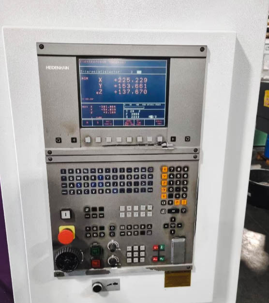 Gebruikt Bridgeport VMC 600 I Vertical Machining Center I 2000