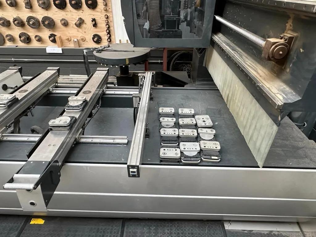 Usado Centro de Mecanizado CNC Holztech Evolution C 3.2 I