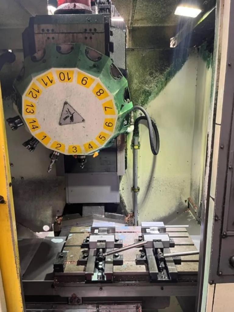 Gebruikt Fanuc Robodrill Alpha T14iA I Gebruikte Verticaal Bewerkingscentrum