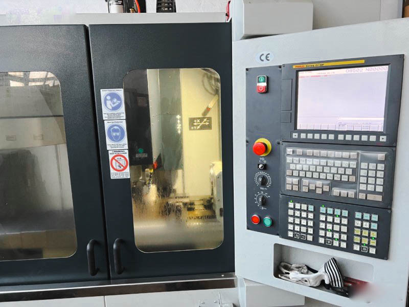 Gebruikt Rais M400 I Verticaal bewerkingscentrum