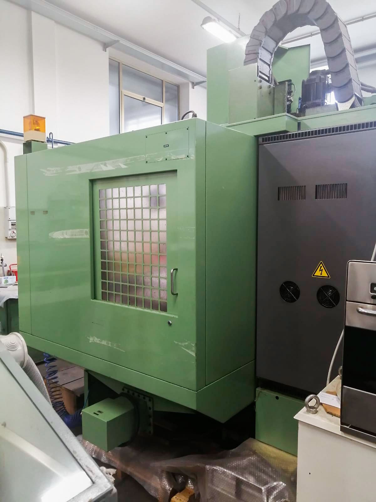 Used Matsuura MC-1000VG - Vertical Machining Centre - 1999