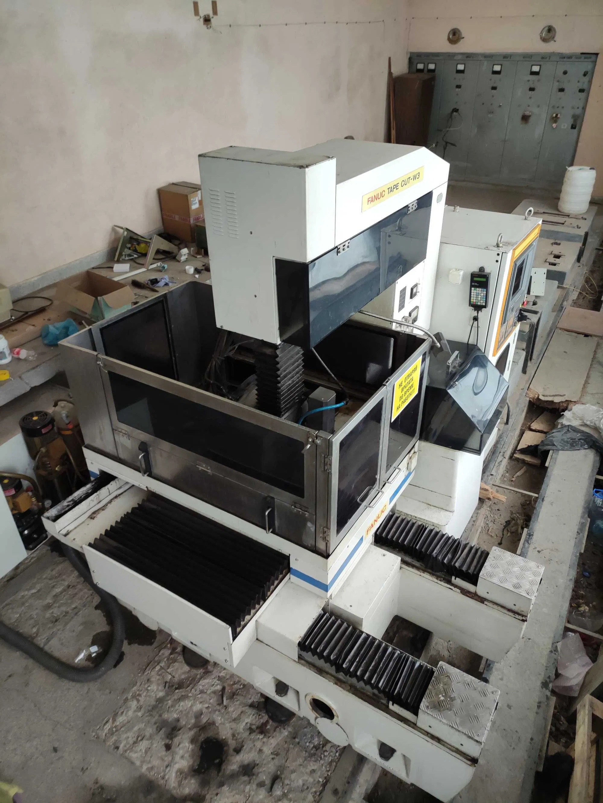 Used Fanuc Tape Cut W3 I Wire EDM Machine I 1990