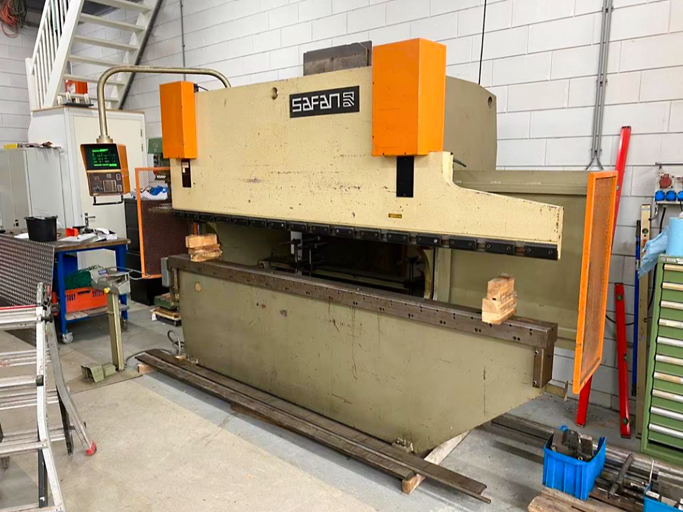 Used Safan DNCS 80-2550 - Press Brake - 1990