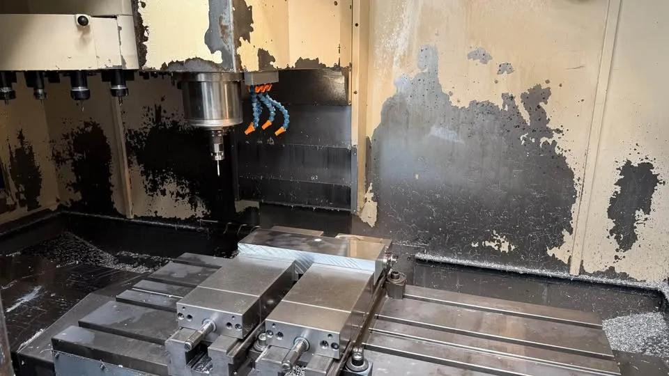 Gebruikt TAJMAC-ZPS MCFV 1050 I Verticale Bewerking Centrum