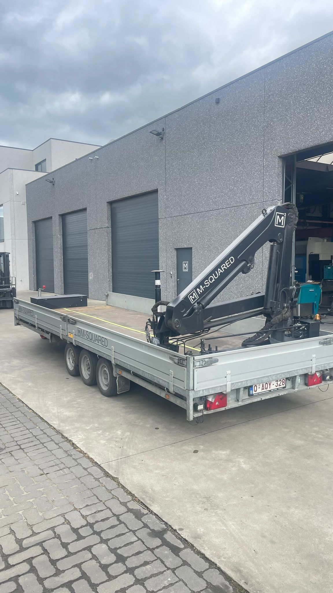 Used Hulco Medax-3 with Hydraulic Crane