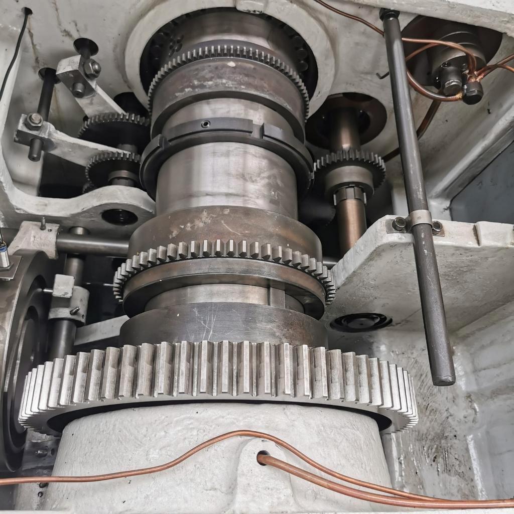 Used ZMM Bułgaria CU 1000 RD I Universal Lathe I 2005