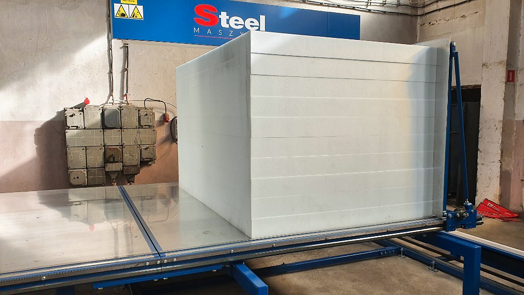 Usado Steel Maszyny CNC 1400 - Máquina de Corte de Espuma - 2023