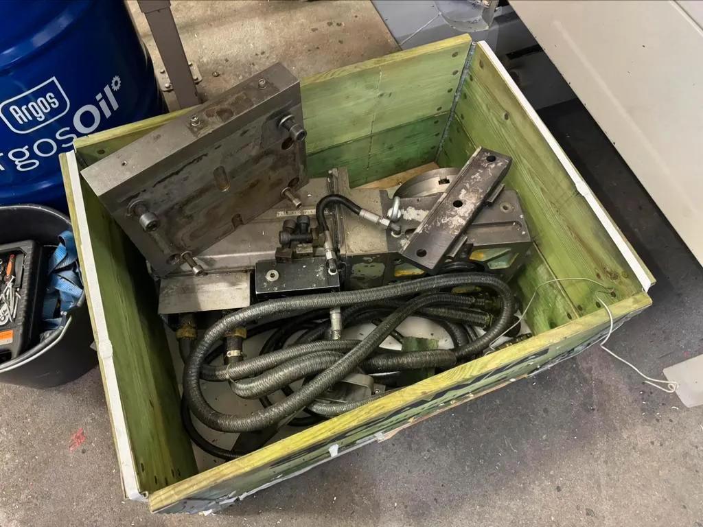 Gebruikt Okuma MC-40VA-HS I Verticale Bewerking Centrum