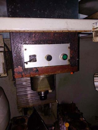 Usado Bridgeport Torq Cut 22 - Centro de Mecanizado Vertical - 1996