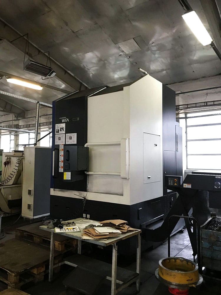 Usado Hyundai wia LV800R - Centros de mecanizado vertical CNC - 2016