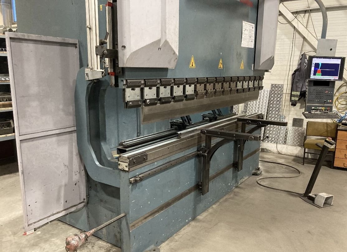 Usado Durma AD-R 30175 - Prensa plegadora - 2013