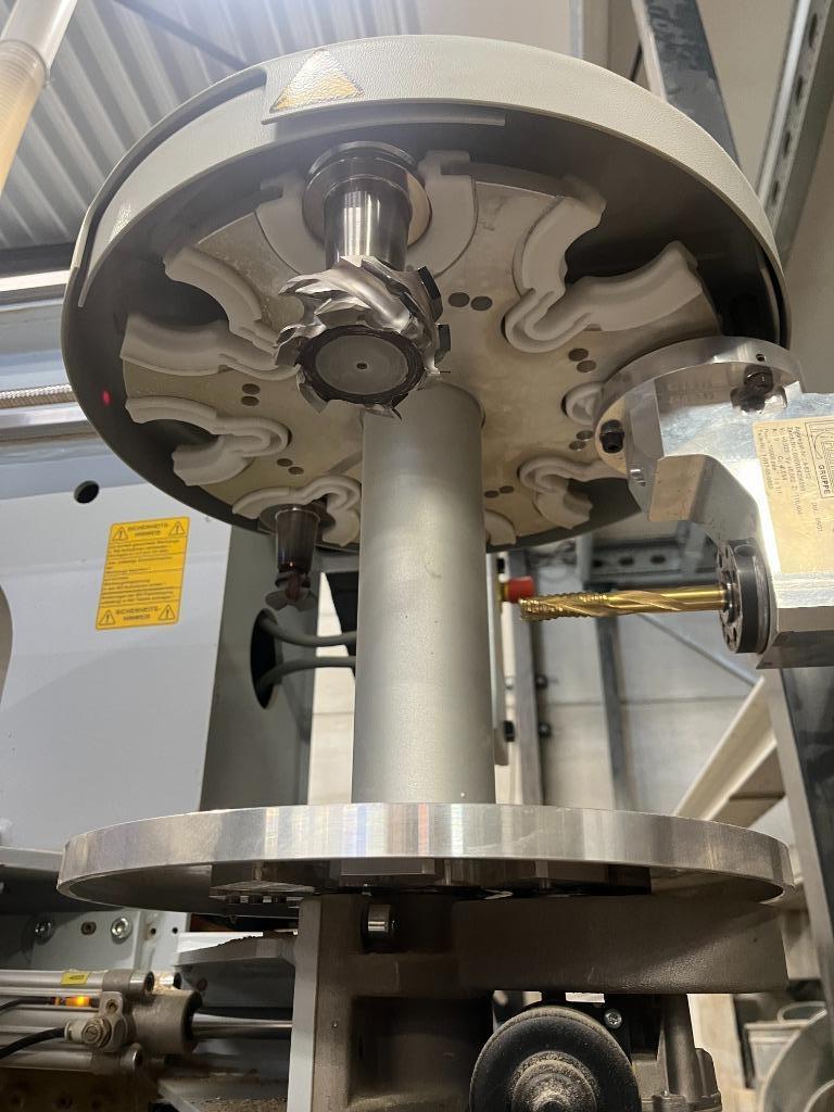 Used Weeke Venture 08M I CNC Machining Center I 2010