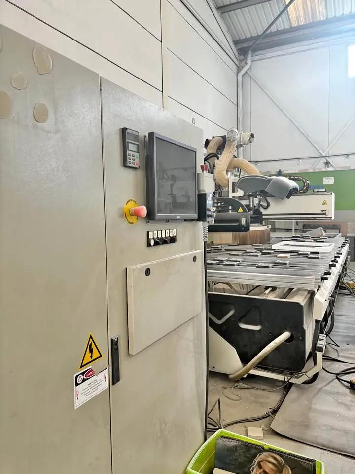 Usado Centro de mecanizado CNC Morbidelli A 600 I 1999