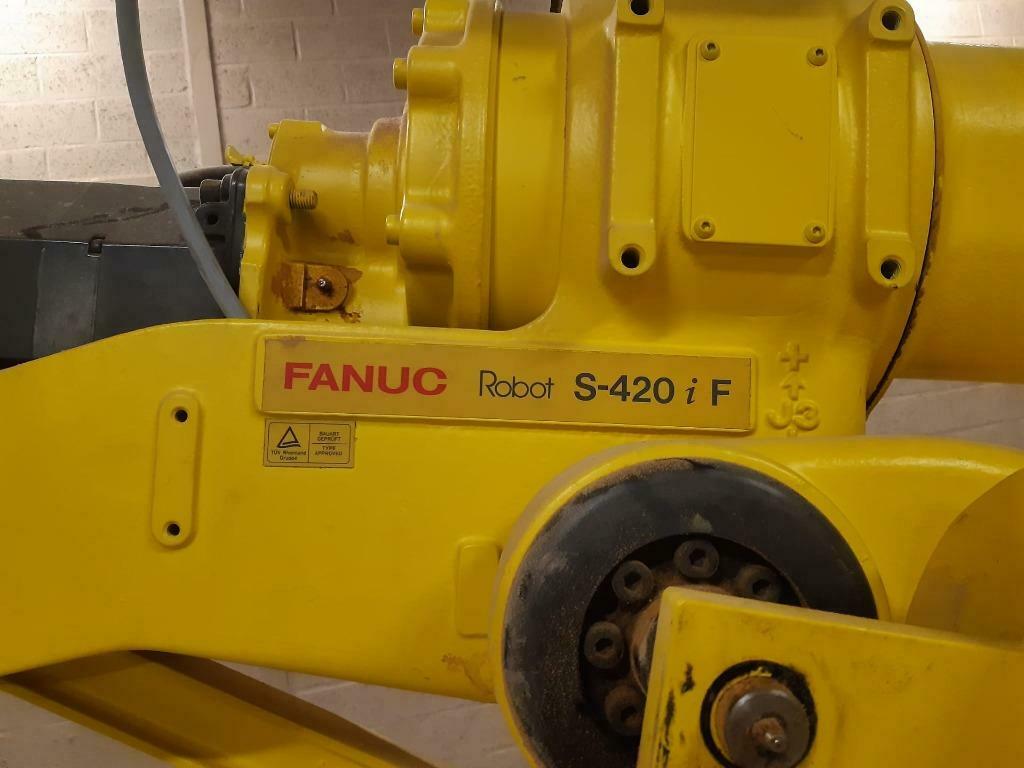 Used FANUC Robot S-420 I F