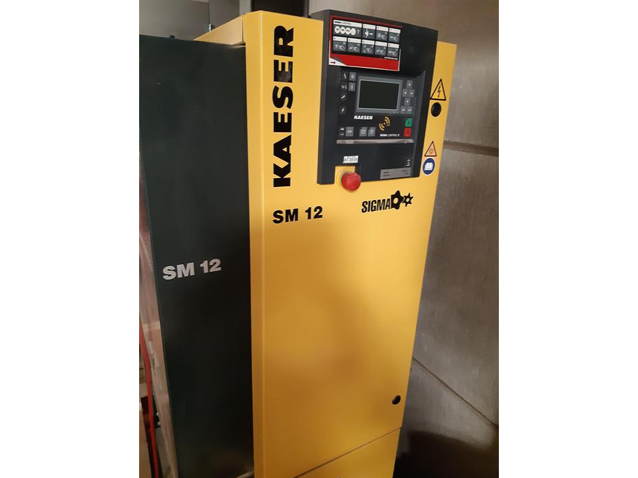 Gebruikt KAESER SM 12