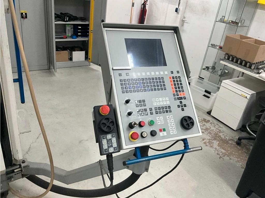 Used Mikron VCP 600 I Vertical Machining Center I 2001