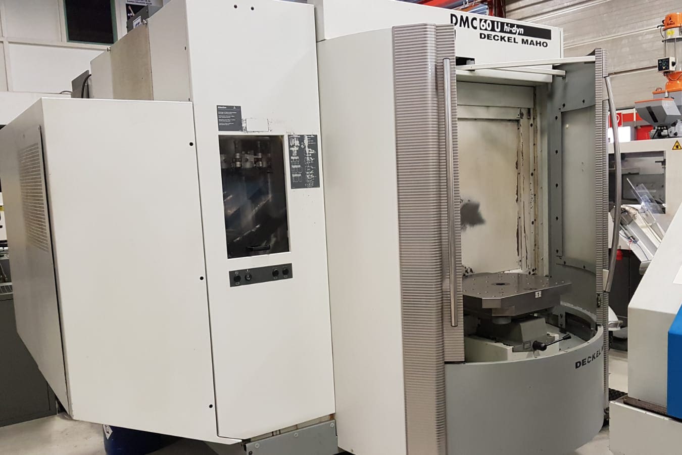 Usado 2001 DECKEL DMC 60 U HI-DYN