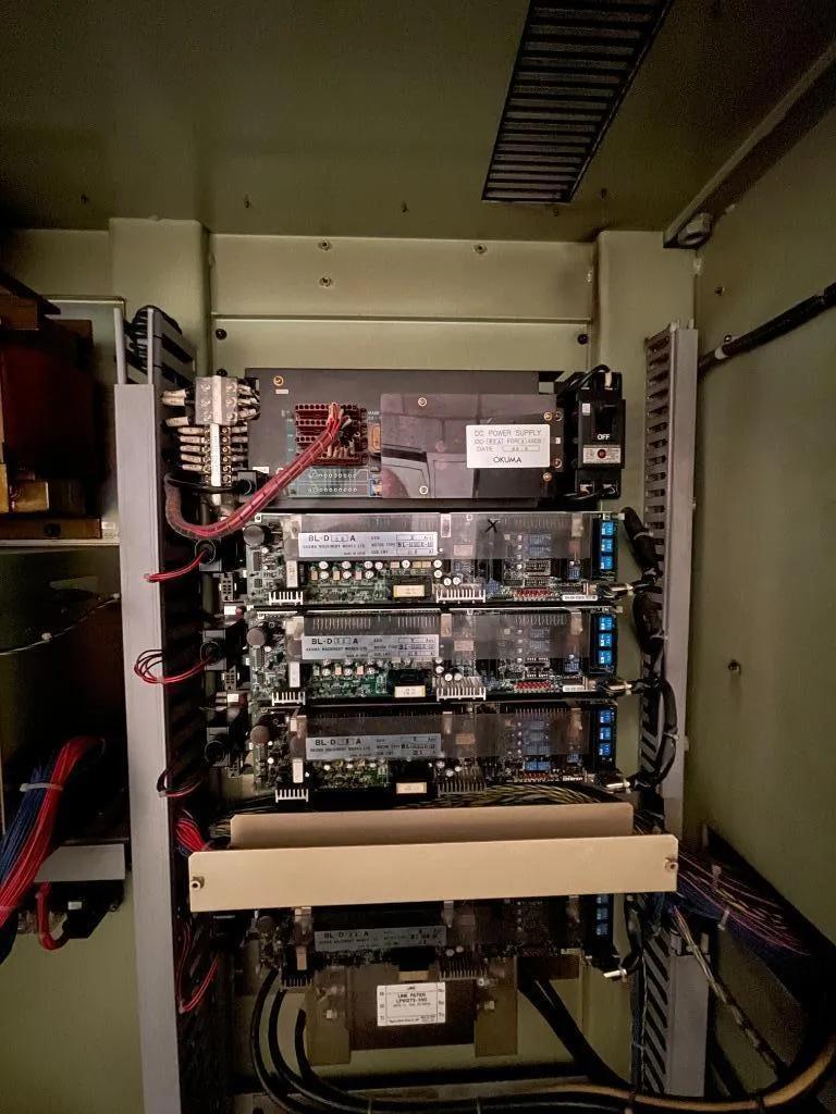 Gebruikt Okuma MC-5VA I Vertical Machining Center