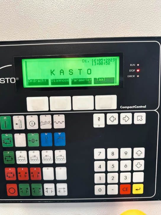 Usado Kasto SSB A 2 - Sierra de Banda Vertical - 2000