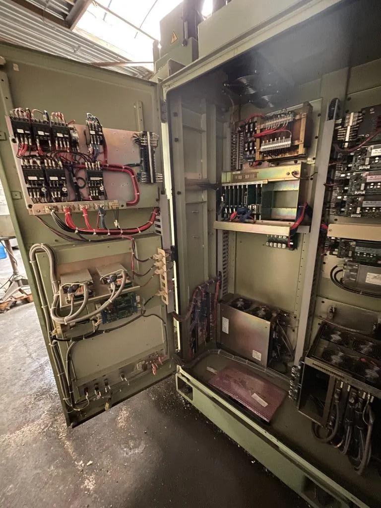 Gebruikt Okuma MC-5VA I Vertical Machining Center