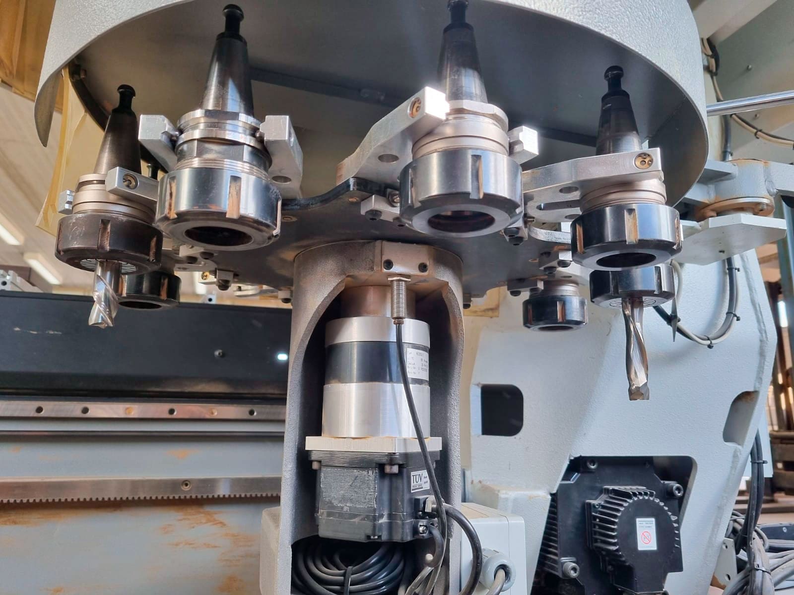 Gebruikt Biesse Rover 24 - CNC-bewerkingscentra - 2001