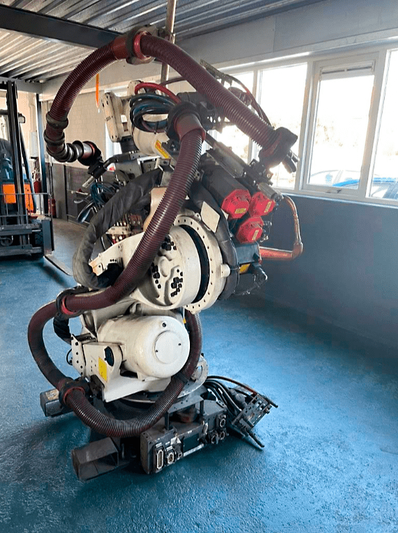 Used Fanuc R-2000iA/200F - Robot - 2002