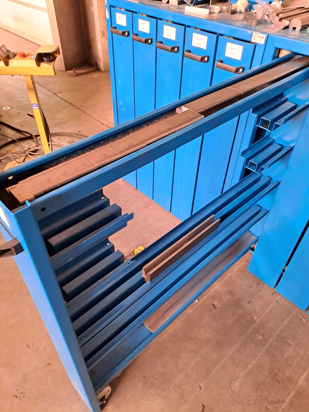 Used Beyeler RT 225x4100 I Press Brake