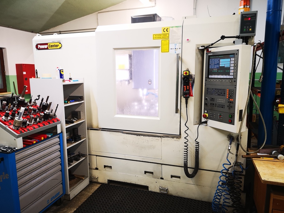 Gebruikt Hartford Pro 1000 S - Verticaal bewerkingscentrum - 2004