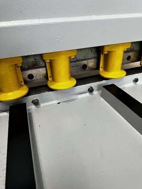 Gebruikt LVD 2500 x 4 mm I Guillotine Scharen