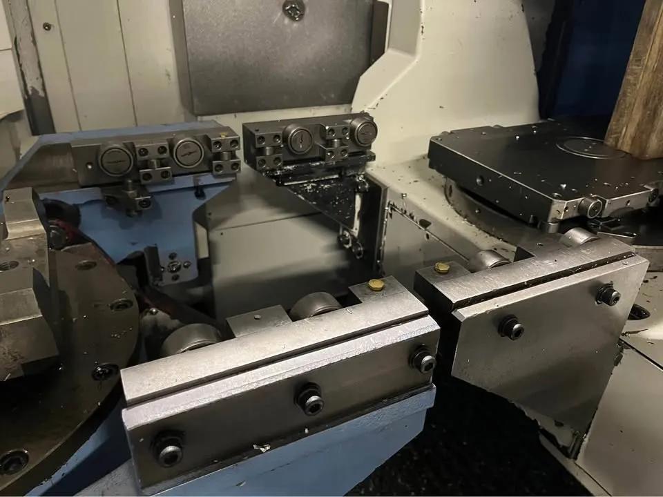 Usado Centro de mecanizado vertical Mazak Variaxis 500-5X I 2003