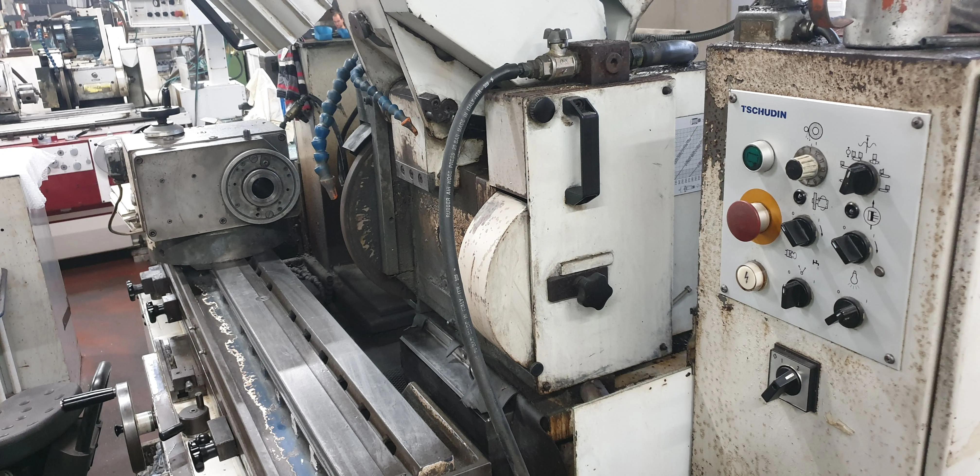 Usado Rectificadora cilíndrica Tschudin HTG 610 U I, 1996