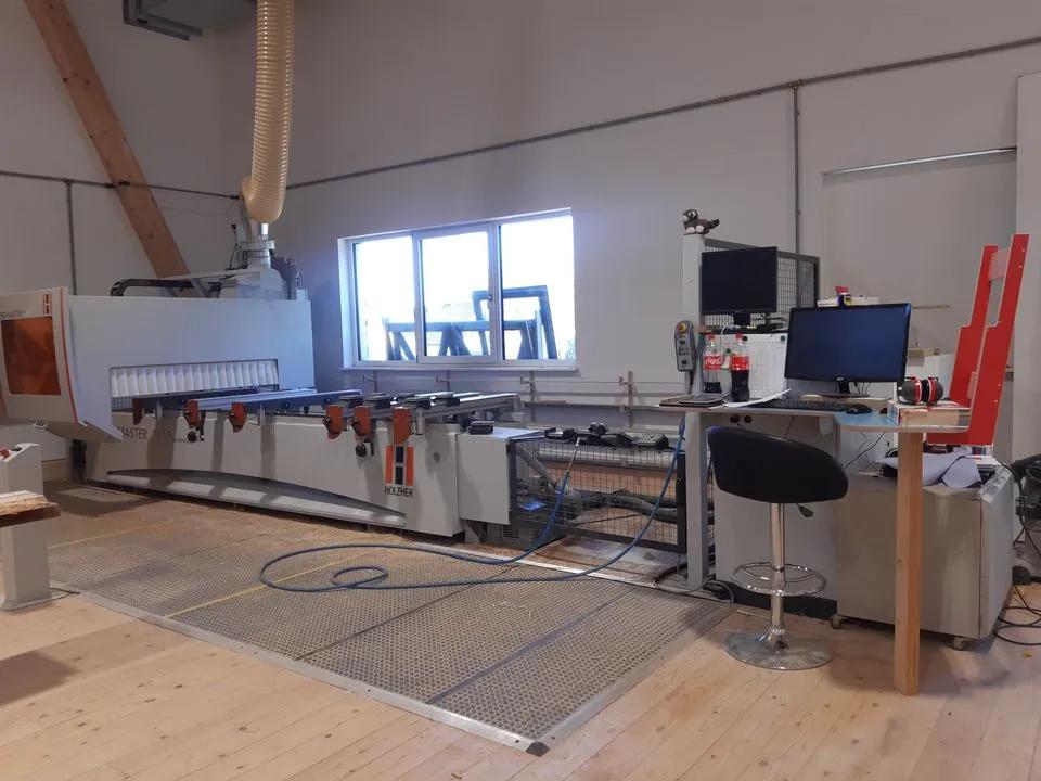 Usado Centro de mecanizado CNC Holzher Pro-Master 7017 I