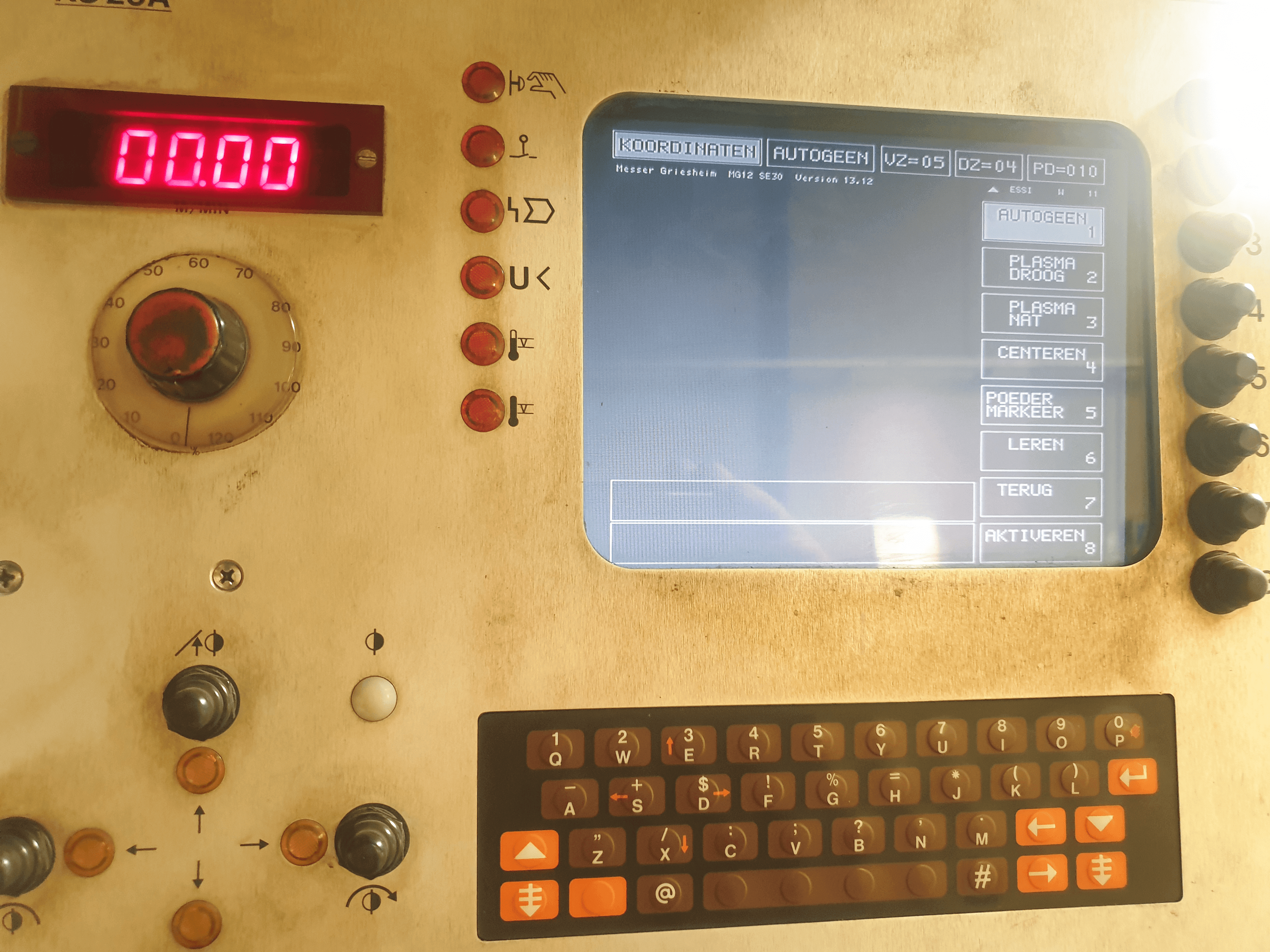 Usado Messer Griesheim Cortina M-4000 - Corte por Plasma - 1997