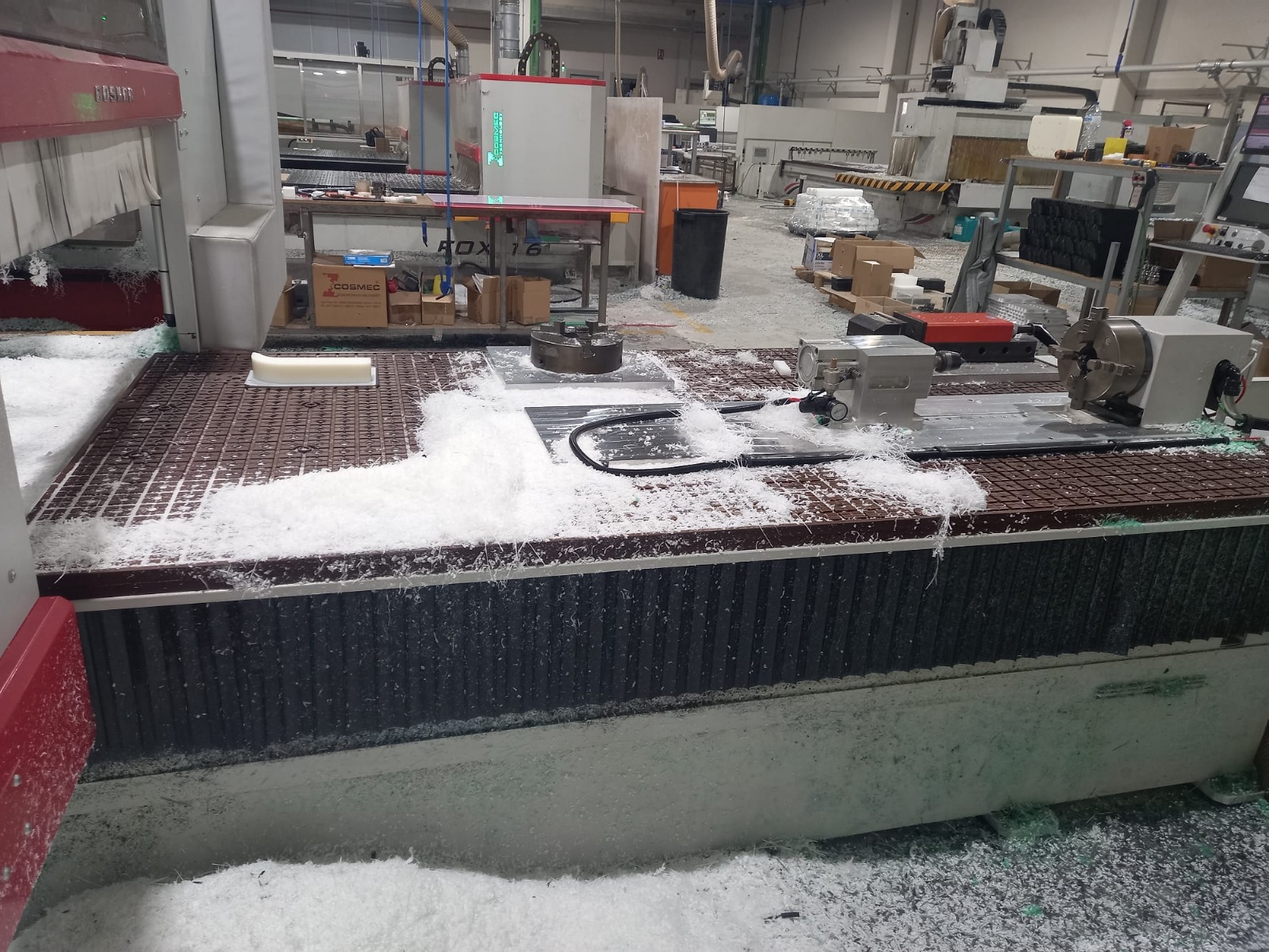 Used Cosmec Conquest 255 5A I CNC Machining Center