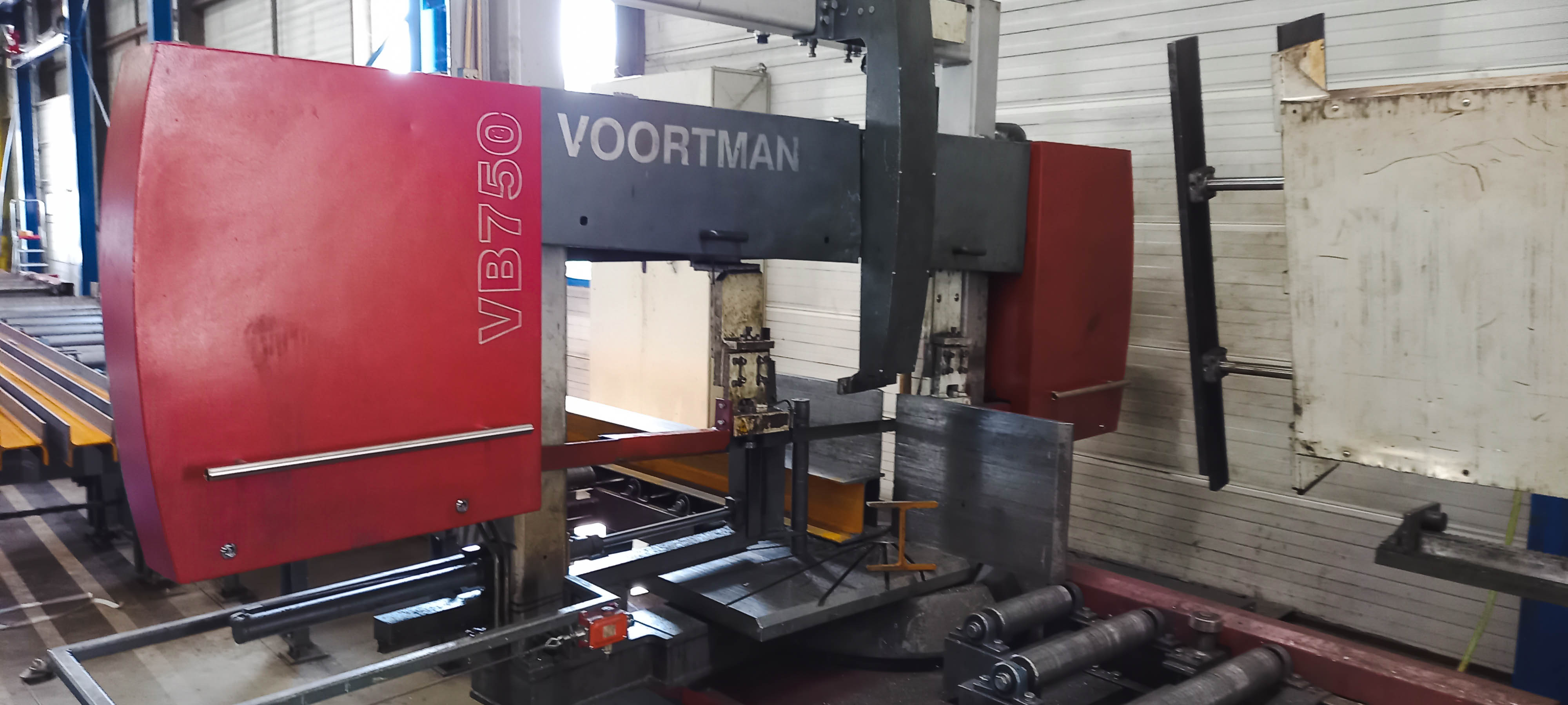 Usado Voortman VB750 Línea de Taladro de Serrar Vigas