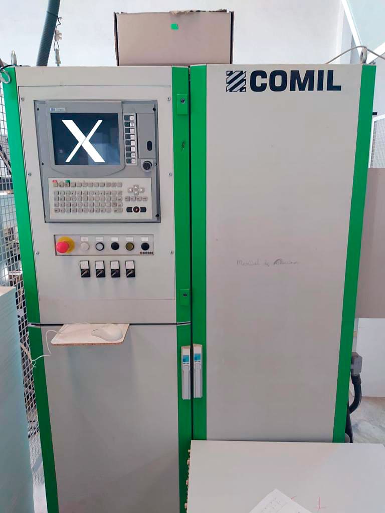 Usado Biesse Comil Insider KT2 - Centros de mecanizado CNC - 2002