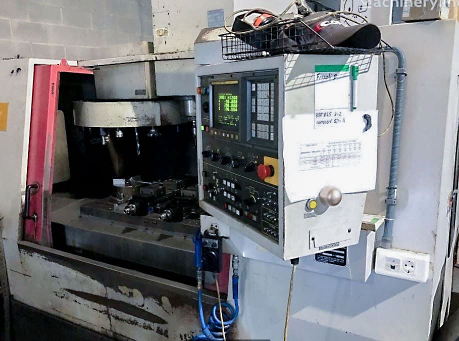 Gebruikt Yang Eagle SMV-1000 - CNC Verticale bewerkingscentra - 2000