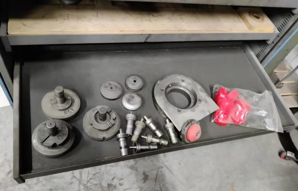 Gebruikt Euromac CX 750/30 I Perforatiemachine