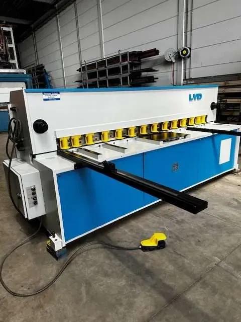 Gebruikt LVD 2500 x 4 mm I Guillotine Scharen