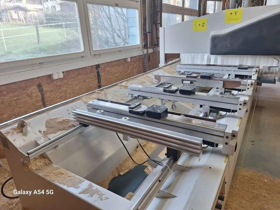 Usado Centro de mecanizado CNC Morbidelli Universal X5 HD 31 I